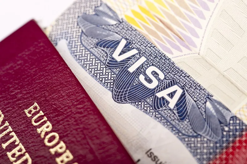 3 ĐIỀU BẠN CẦN BIẾT VỀ VISA J1 1 Visa J1 cũng là loại visa du học khá phổ biến