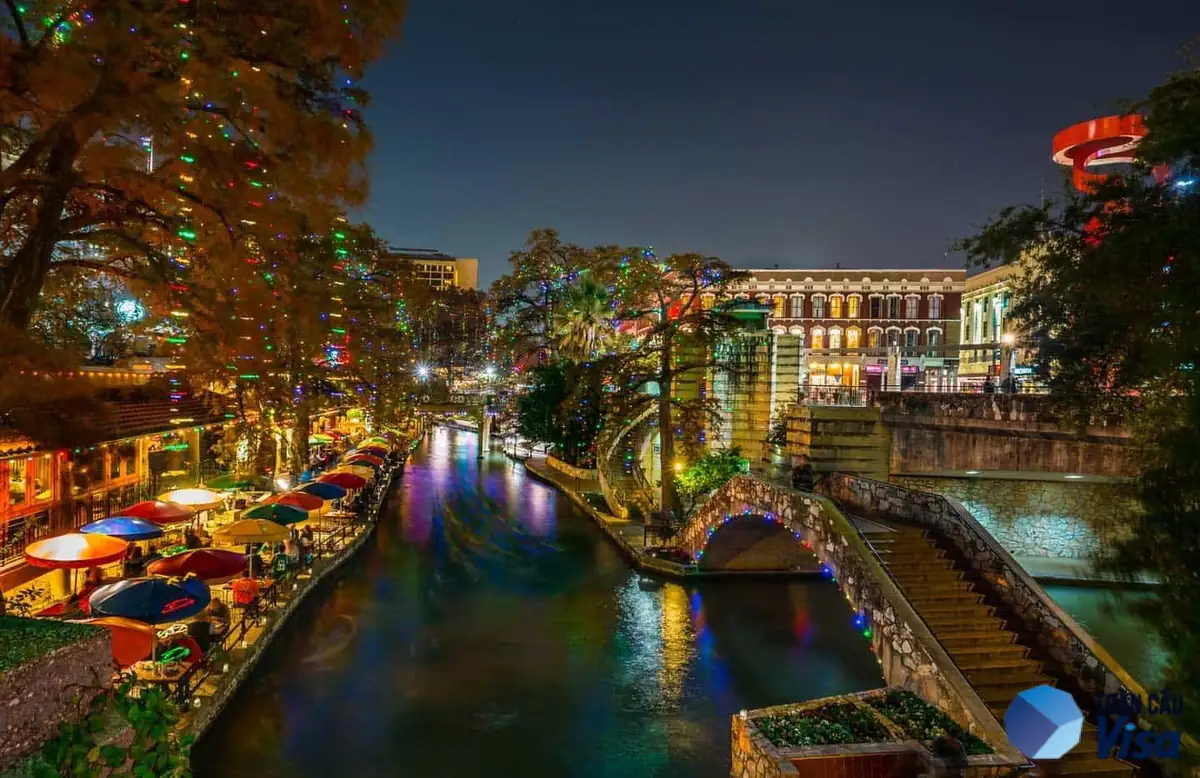 3 Lý Do Khiến Khu Người Việt Ở Texas Ngày Càng Đông 8 Ngành du lịch ở đây rất phát triển