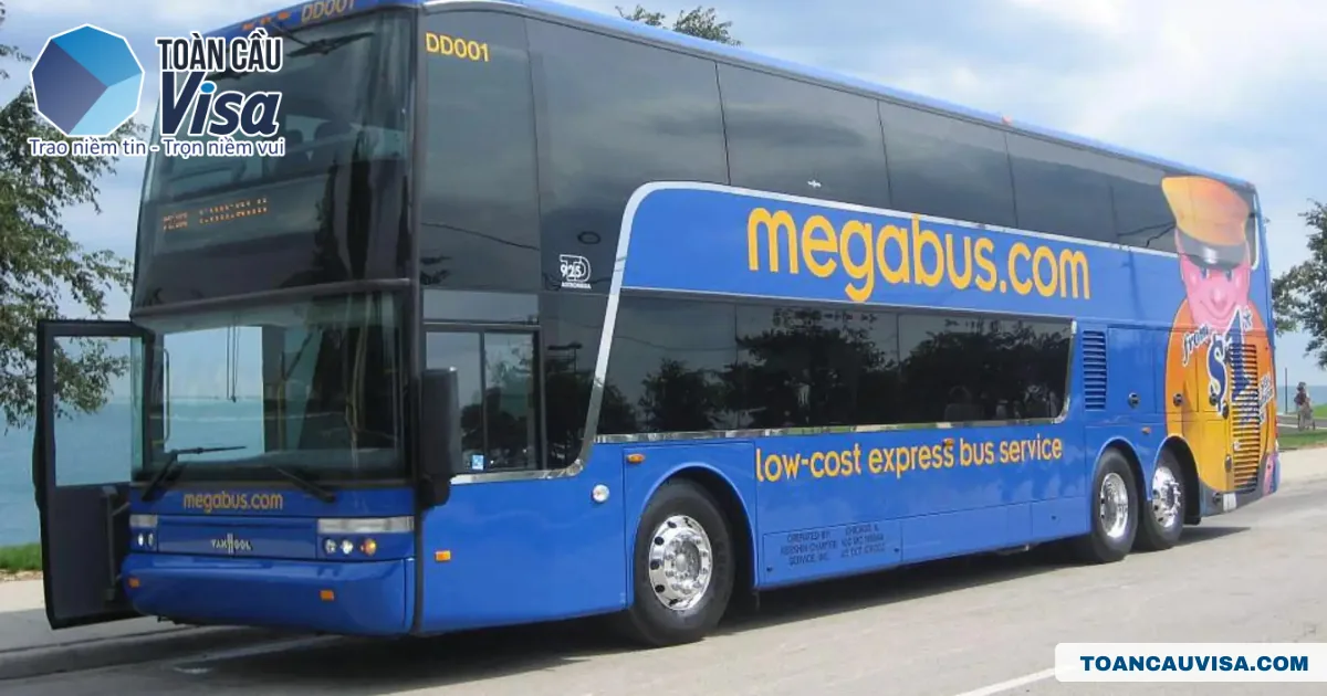 Kinh nghiệm định cư Mỹ: Quy trình định cư và hướng dẫn chi tiết 9 Xe buýt hai tầng Megabus giá rẻ