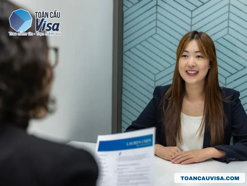 Hướng dẫn: Đi phỏng vấn Visa Mỹ mặc gì phù hợp? 2 Trang phục đóng vai trò quan trọng trong việc tạo ấn tượng ban đầu với viên chức lãnh sự