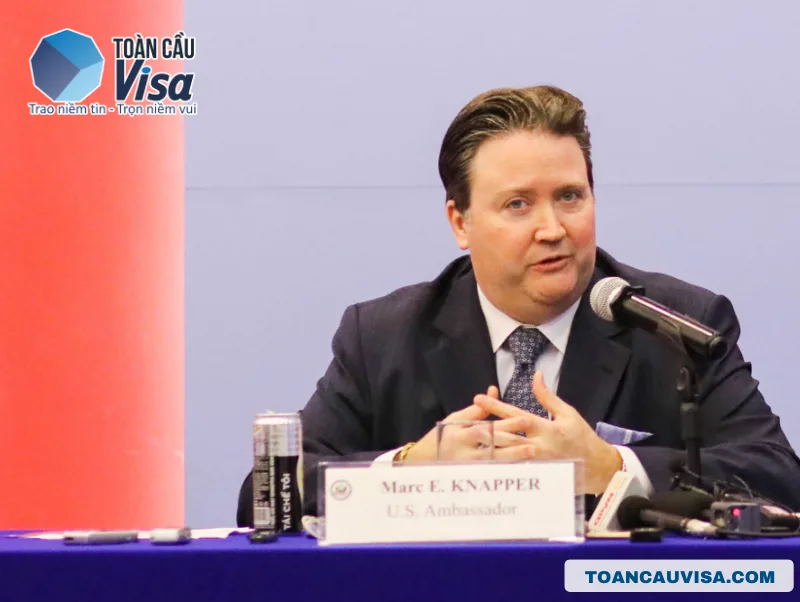 Tại Việt Nam, Đại sứ hiện tại là Marc E. Knapper